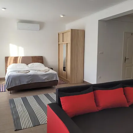 Balifornia -allatbaratoknak Apartment Balatonboglar